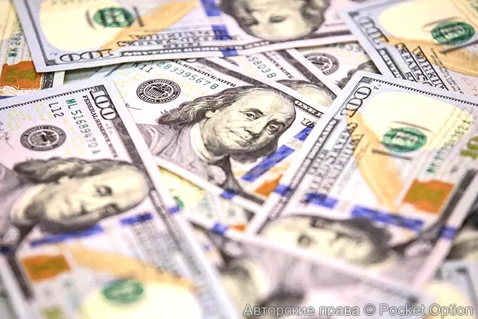 Спрос россиян на валюту растет